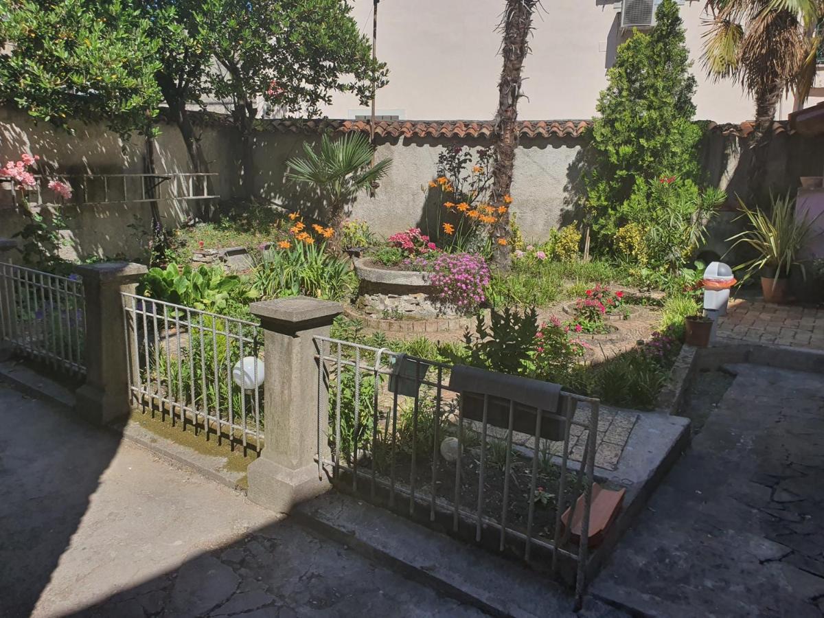 Secret Garden Apartment コペル エクステリア 写真