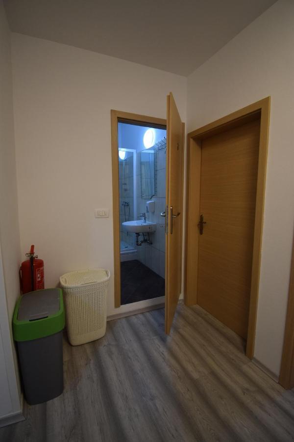 Secret Garden Apartment コペル エクステリア 写真